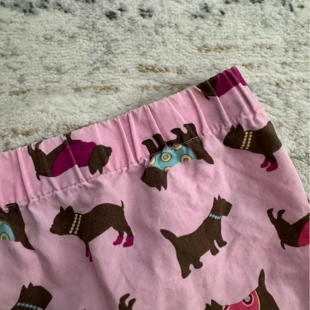 🛍🏙3️⃣ for 1️⃣5️⃣ Old Navy pink with dog pattern lounge or sleep short shorts